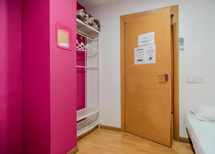 Holidaysbcn Rooms