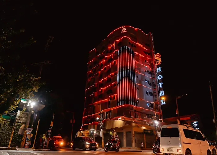 S & Residences