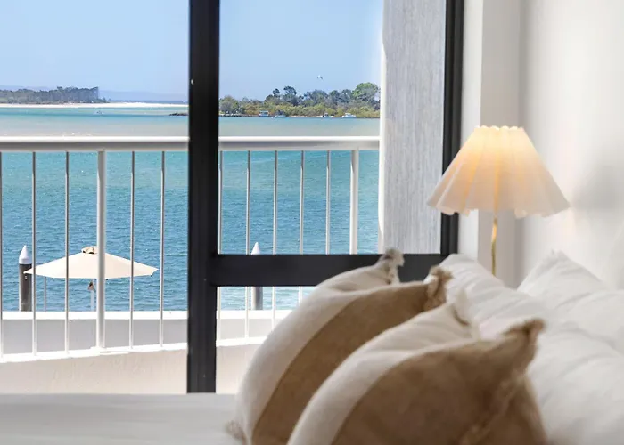 Hotel with Tennis: Noosa Pacific Resort