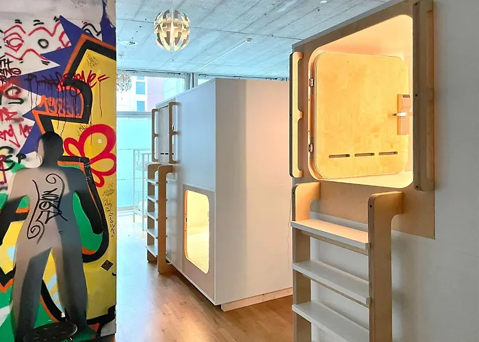 Motel: Heart Of Gold Hostel & Capsules Berlin