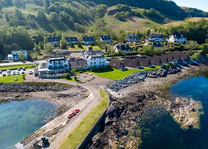 Loch Linnhe Waterfront Lodges With Hot Tubs