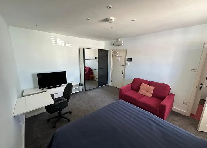 Guest house: Keedwell Studio Apartments