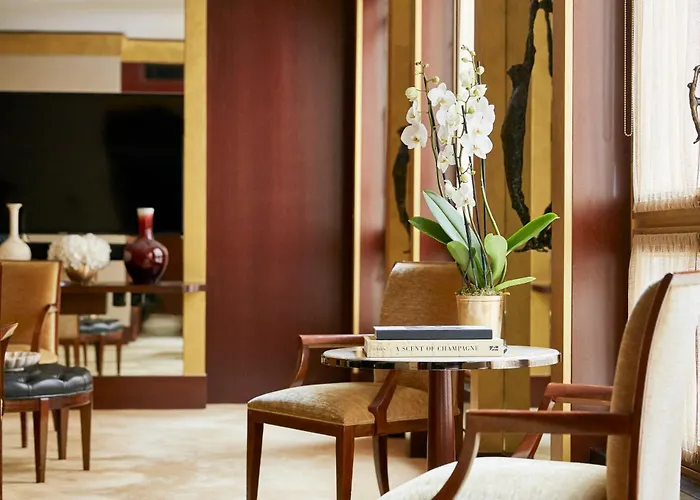 Luxury hotel only: Park Hyatt Paris - Vendome