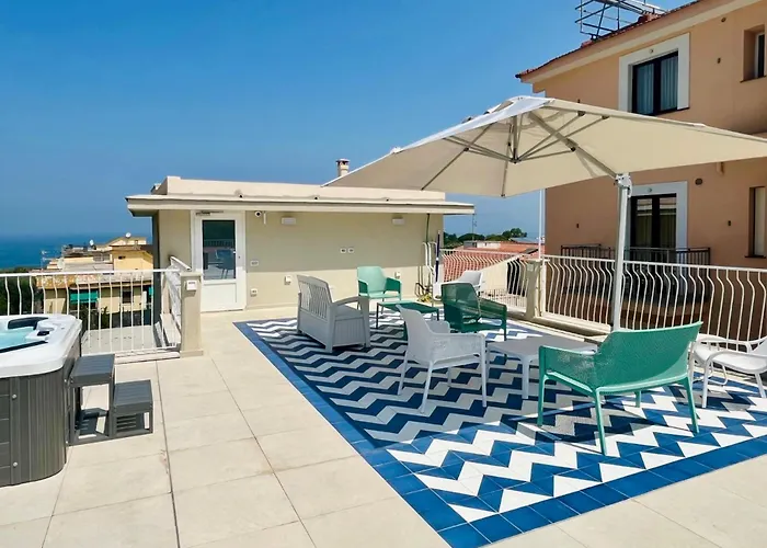 Hotel Jacuzzi: Palazzo Mauro Sorrento Luxury Rooms