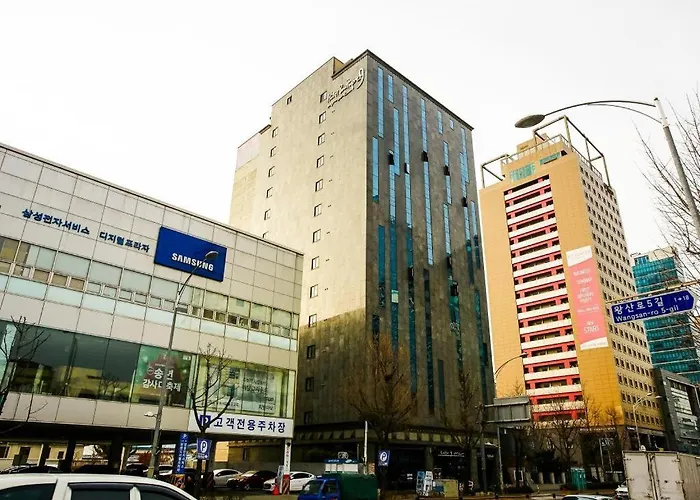 Boutique 9