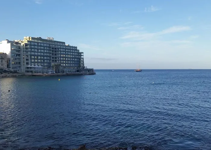 Golf hotel: Cavalieri Hotel Malta, A Member Of Radisson Individuals