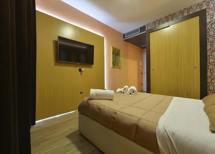 Luxury hotel only: Hotel Angioino & Spa