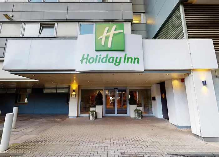 Hotel with Tennis: Holiday Inn Edinburgh Zoo By Ihg