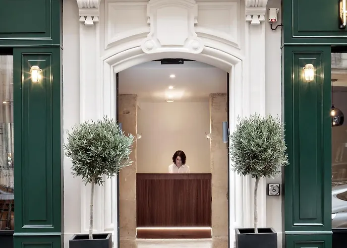 5 star hotels New Le Voltaire
