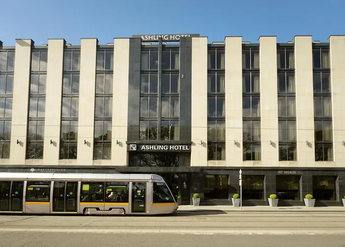 Luxury hotel only: Ashling Hotel Dublin