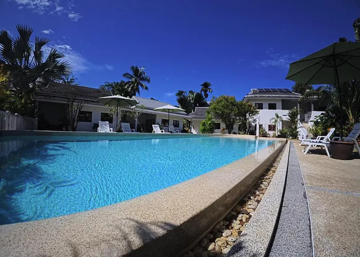  Villa Colina Khao Lak Rooms And Bungalows - Adults Only