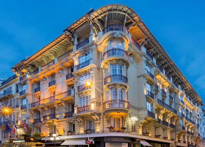 Hotel do aeroporto: Best Western Plus Hôtel Massena Nice