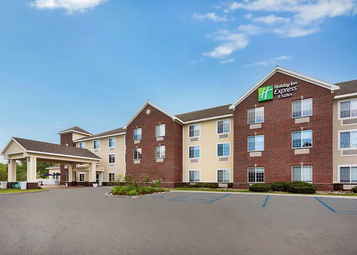 Holiday Inn Express & Suites Acme-Traverse City By Ihg