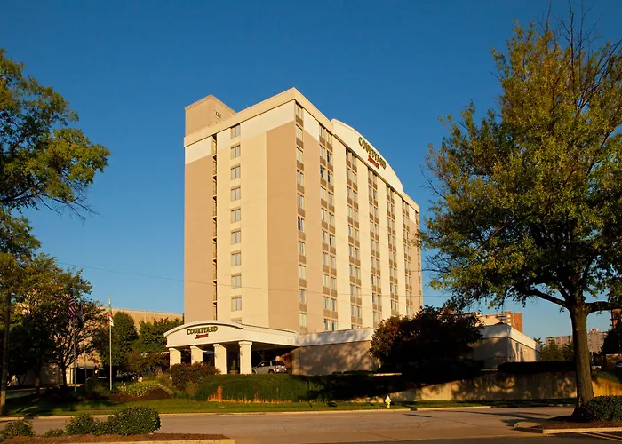 Courtyard By Marriott Alexandria Pentagon South