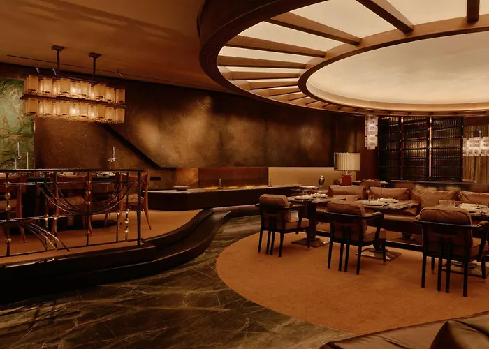 Luxury hotel only: Park Hyatt Paris - Vendome