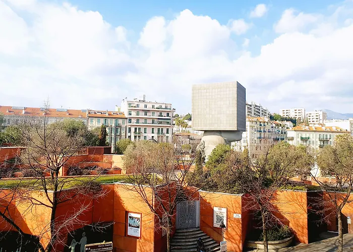 Airport Hotel: Campanile Hotel Nice Centre Acropolis