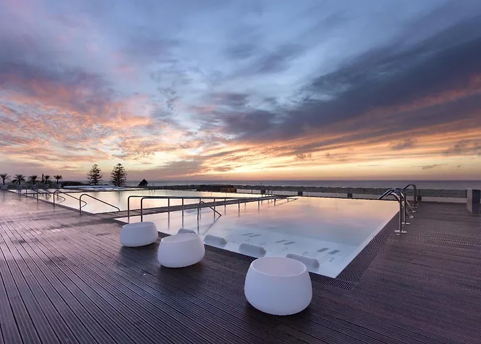 Luxury hotel only: Parador De Cadiz