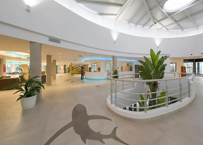 Marvell Club & Apartments