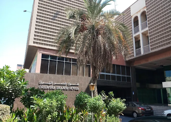 Cheap hotel: Oriental Palace Hotel