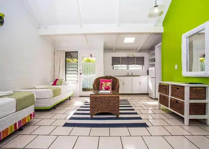 Cheap hotels Black Pearl Beach Side Apartments