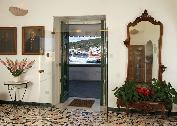 Resort: Locanda Mari