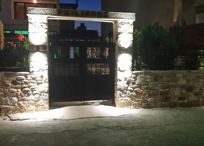 Philippos Studios & Apartments