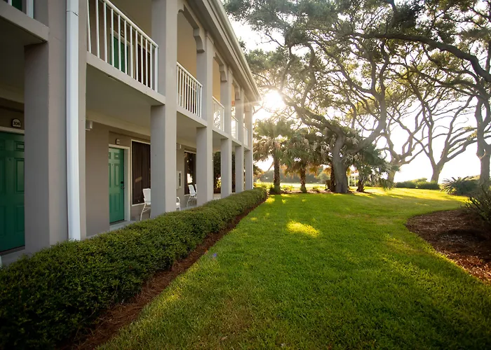 Resort: Beachview Club Hotel