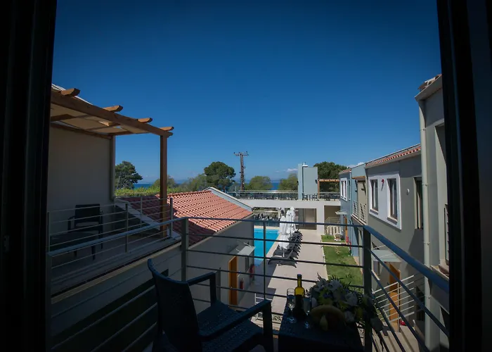 Hotel with view: Mantinia Bay Hotel