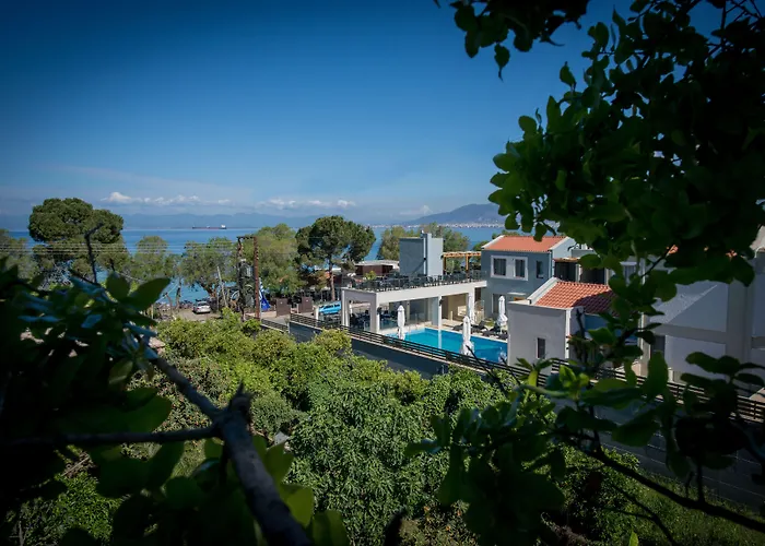 Hotel with view: Mantinia Bay Hotel