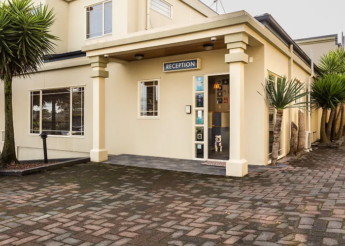 Motels Pebble Beach Motor Inn