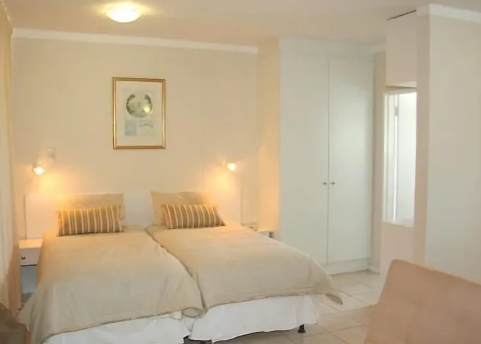 Self catering: Cascades Apartments 609 & 706