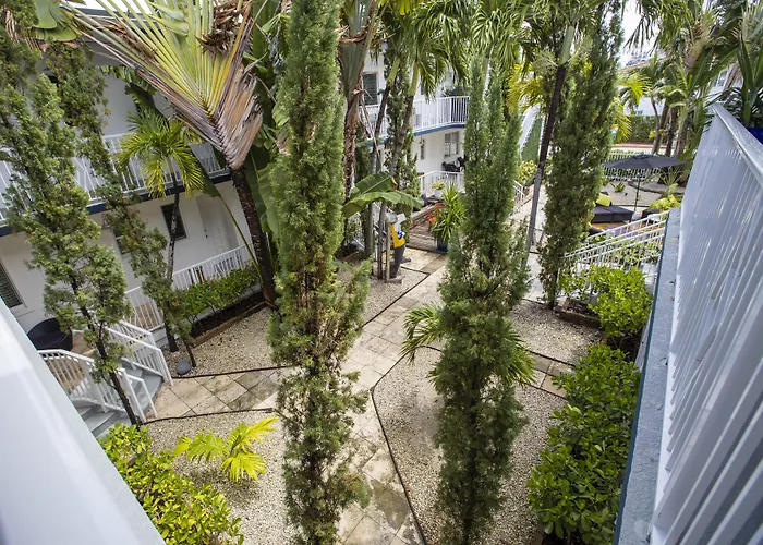 Romantic hotel: Beachside All Suites Hotel