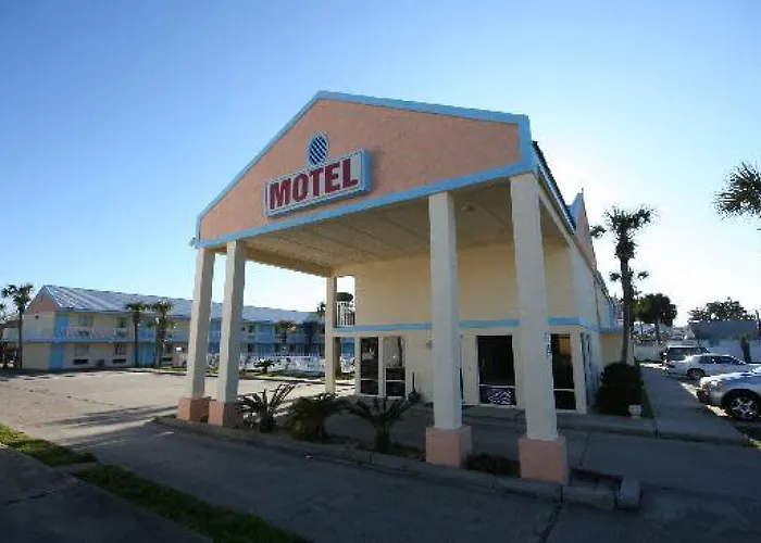 Family resorts Coconut Grove Motor Inn