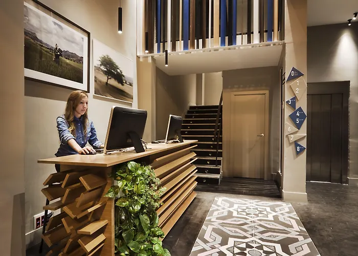 Pet Friendly hotel: One Shot Colon