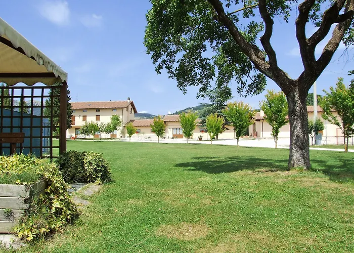 Villa con piscina: Agriturismo Casella Del Piano
