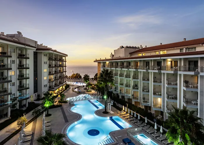Ramada & Suites By Wyndham Kusadasi