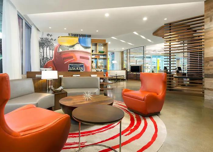Courtyard By Marriott Santa Monica