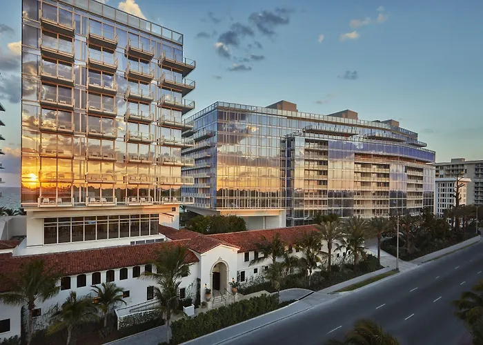 In Luxury hotels Four Seasons At The Surf Club