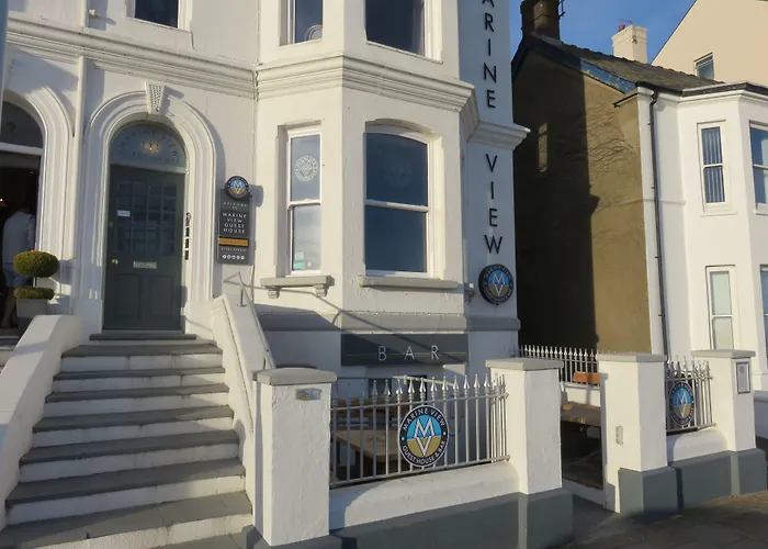 Cheap hotel: Marine View Guest House