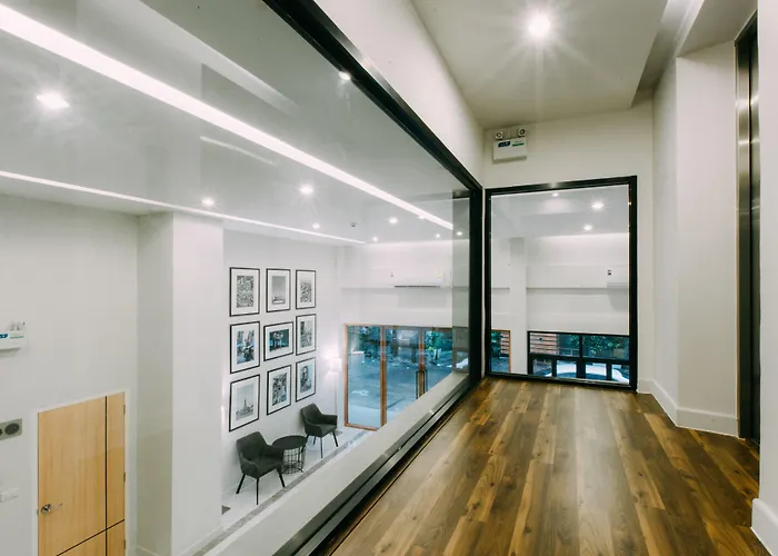 Central hotel: Metro Hotel