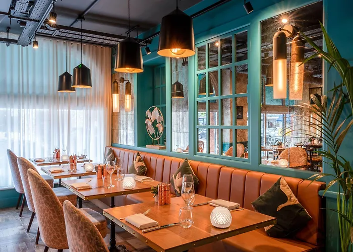 Luxury hotel only: Sloane Place