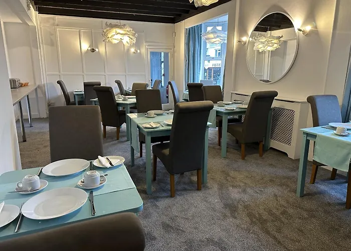 Pet Friendly hotel: Tintagel Arms Bed And Breakfast
