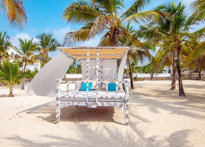 Hotel Con Piscina Jumbo Club Watamu