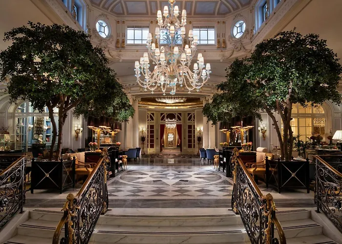 Pet Friendly hotel: The St. Regis Rome