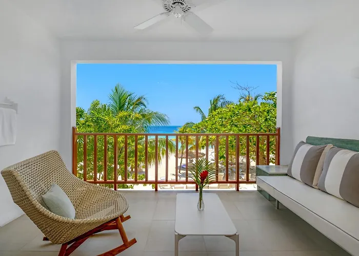 Golf hotels Couples Swept Away (Adults Only)