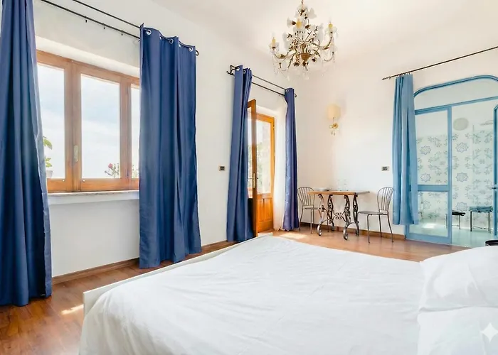 La villa: Il Pescatore Isolabella