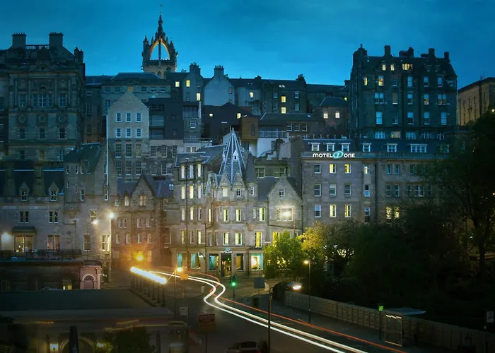 Romantic hotels Motel One Edinburgh-Royal