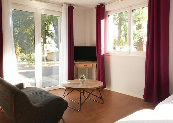 Hôtel 3 étoiles: Zenao Nevers Renardats