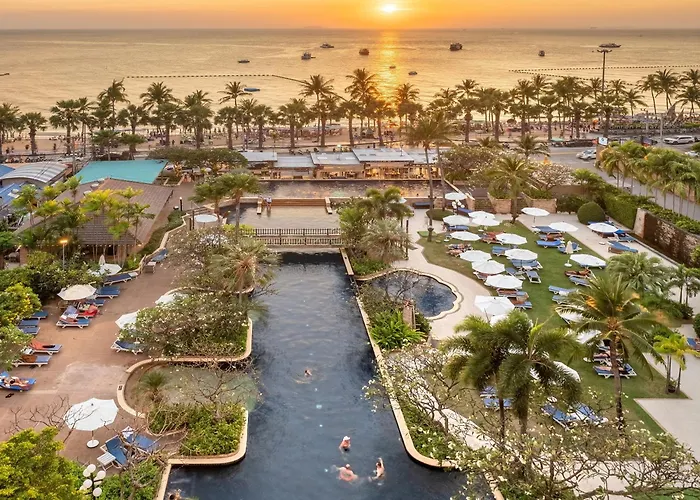 Jomtien Palm Beach And Resort