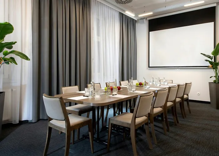 Central hotel: Leonardo Boutique Hotel Krakow Old Town